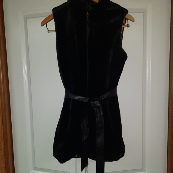 J.McLaughin faux fur vest - Picture 7 of 7